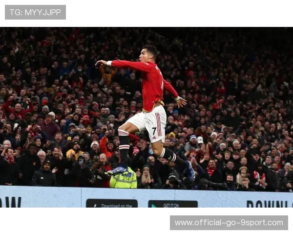 维拉盯C罗式门前冷锋——让球迷为之一振的超级前锋