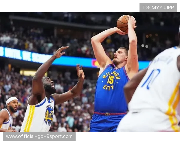 掘金129-104大胜勇士，库里缺席原形毕露，约基奇三节26+9+9，掘金中锋约基奇